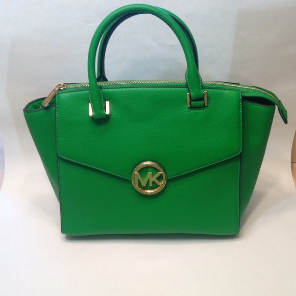 Michael Kors Handbags - Michael Kors Hudson Large Green Leather Purse
